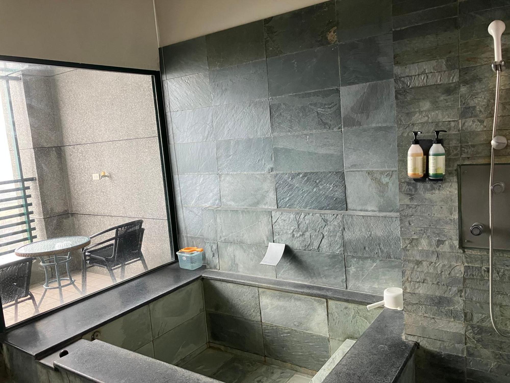 暖暖窩溫泉湯旅 Apartman Csiaohszi Kültér fotó